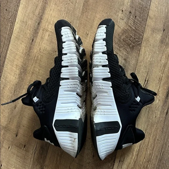 Nike Metcon 4 Black and White Training Shoes women size 9 - Picture 6 of 10
